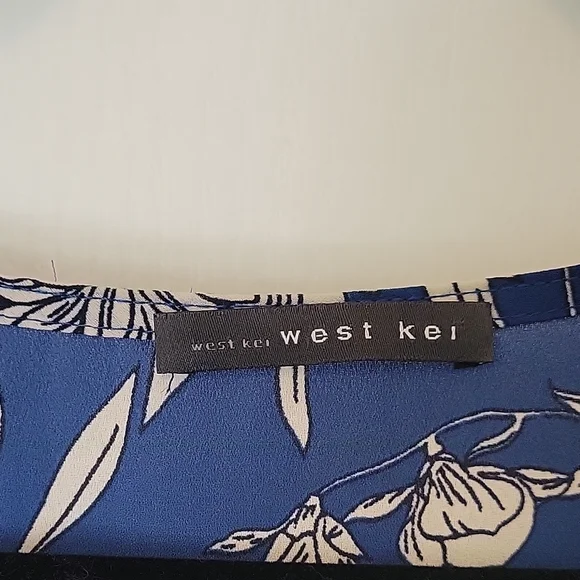 West Kei Blue Floral V-Neck Short Sleeve Blouse - Picture 2 of 3